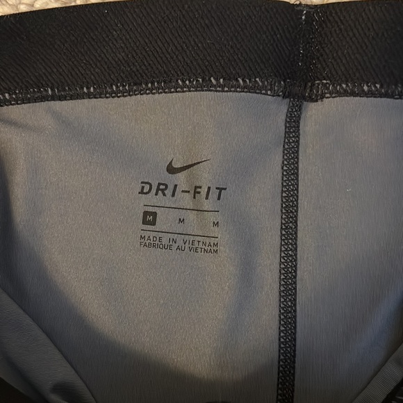 Nike Dri-Fit Set - Picture 7 of 7